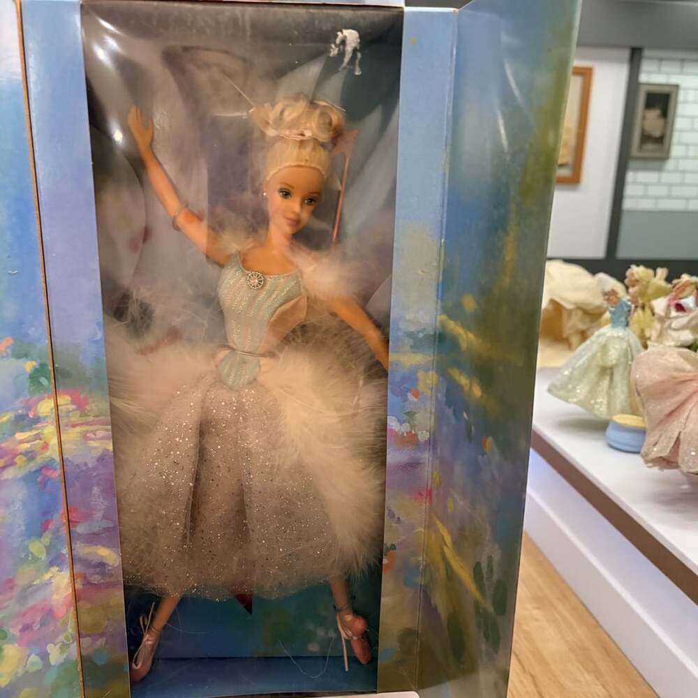 2000 Mattel Ballet Masquerade Barbie Doll Avon Collector Edition NRFB